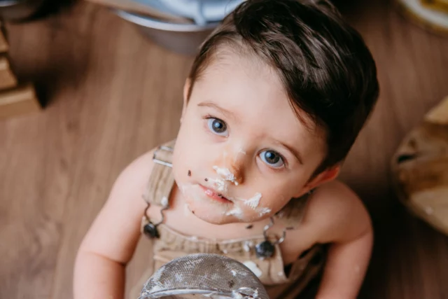 Ce petit garçon est venu au studio pour son #anniversaire  en séance #SmashCake. Inutile de vous dire qu'il s'est régalé, les images parlent d'elles-mêmes =) 

📷Je suis Kévin Nicouleaud, Photographe de mariage depuis 2012, et spécialiste de la naissance, et la famille depuis 2021.

🏠 #HomeStudio situé à #Nueil-Sur-Layon, Pays De La Loire, France en Maine-et-Loire
- 15 min de #Vihiers et #Doué-la-fontaine,
- 20 min de #Saumur et #Cholet
- 30 min d'#Angers et #Bressuire

Information & réservation 
www.kevinnicouleaud.fr

#photographe #photographesaumur #photographecholet #photographebebe  #photographebébé #babyphotography #babyphotographer #maineetloire #lyshautlayon #photo #anniversaire