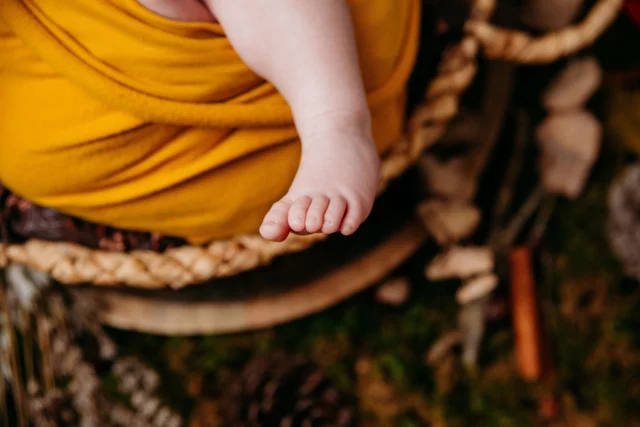 Vous aimez les photos des petits détails ?
Vous êtes de la team plutôt cheveux ou petits pieds ? 🙄🙄

👉Direction les commentaires pour inscrire votre réponse.

Vous souhaitez me soutenir ! Rien de plus simple : ❤️ Likez , 💬 Commentez et Partagez

📷Je suis Kévin Nicouleaud, Photographe de mariage depuis 2012, et spécialiste de la naissance, et la famille depuis 2021.

🏠 HomeStudio situé à Nueil-Sur-Layon, Pays De La Loire, France en Maine-et-Loire
- 15 min de Vihiers et Doué la fontaine,
- 20 min de Saumur et Cholet
- 30 min d'Angers et Bressuire

Information & réservation 
www.kevinnicouleaud.fr

#photographe #photographesaumur #photographecholet #photographebebe #photographenouveaune #photographebébé #babyphotography #babyphotographer #maineetloire #lyshautlayon #photo